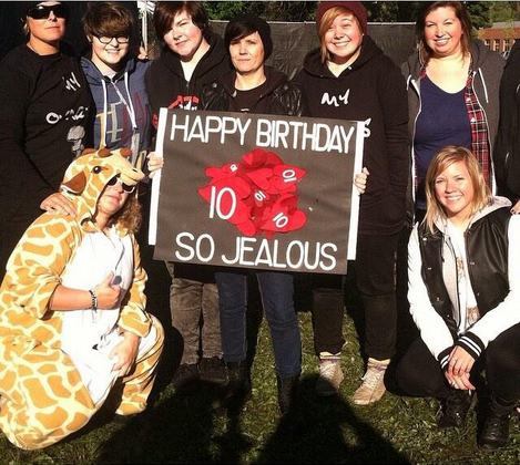 From twitter: @kristine_SCS, @KrisIsAwesome, @jacqi_, @simple_graycoat, @1Magnet2Another and @cherieblossum throwing a party for So Jealous! Thanks guys!